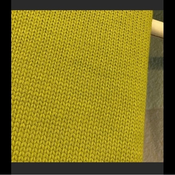 Scarf with Pockets. Green.  Excellent condition - Picture 5 of 9